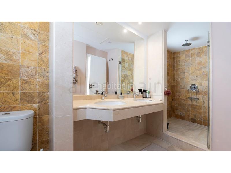 Foto 38abc366-96b4-44ec-af5d-afd948d690da. Haus mit parking in Casablanca - La Viñuela Benalmádena