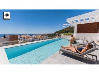Casa en Casablanca - La Viñuela. Villa con piscina privada y vistas al mar en benalmádena pueblo