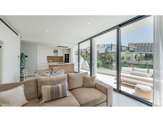 Appartement  Avenida 8 de marzo. Apartamento 2 habitaciones venta fuengirola