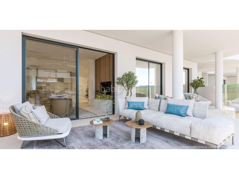 Foto 1df2e7de-da3f-4fe9-be3a-98a9f35956a9. Apartamento  con 3 habitaciones con su propio jardín en Fuengirola