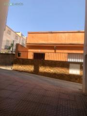 Aparcament cotxe a Vera Ciudad. Garaje en vera