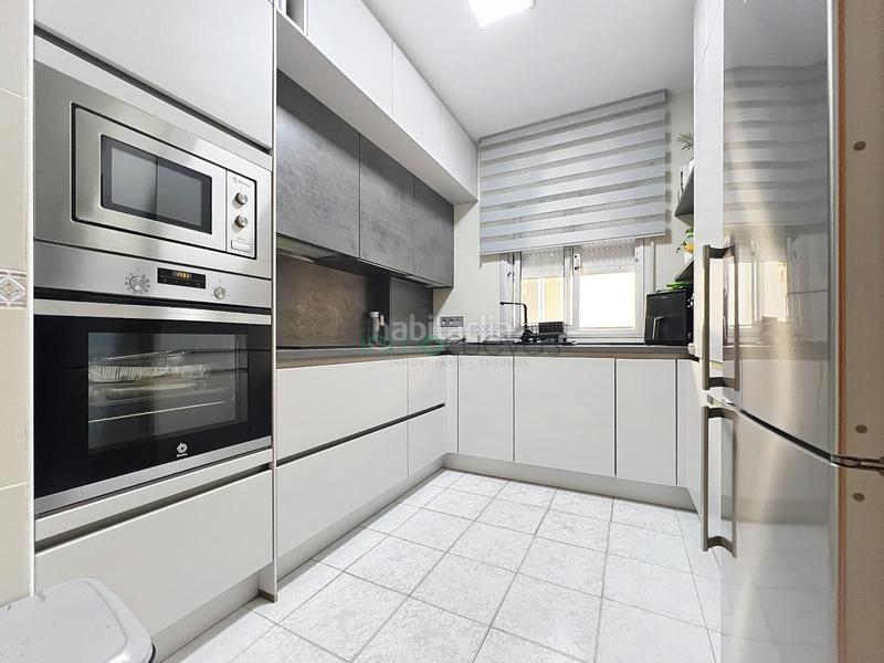 Foto 883d4dc7-c003-4bfa-a9b5-f42e7bddd518. Piso luminoso piso en el centro en Cuevas del Almanzora pueblo Cuevas del Almanzora