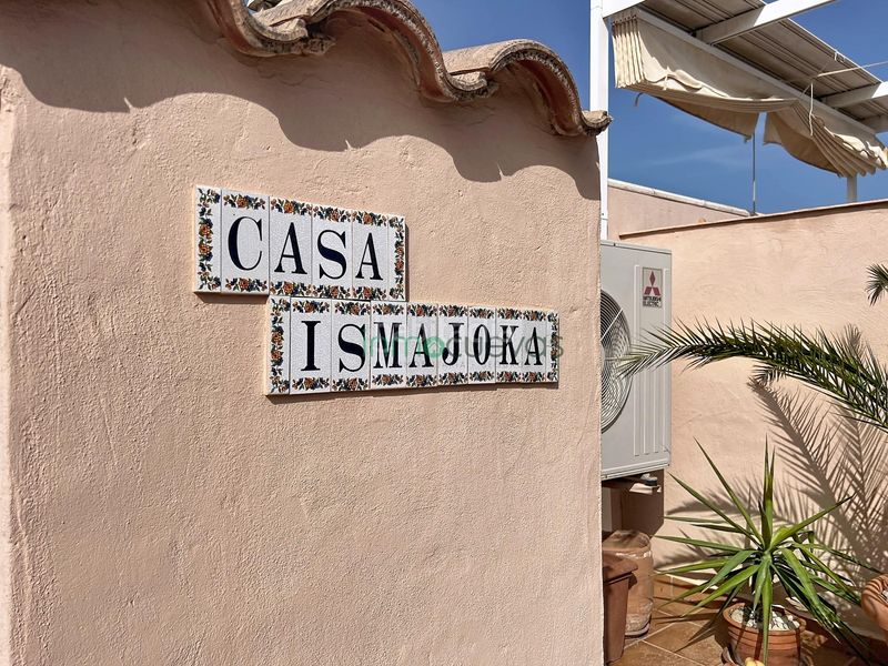 Foto 15a04fde-7608-4a1c-8cf5-ebe7384c5d89. Lloguer àtic amb aparcament a Puerto Rey Vera