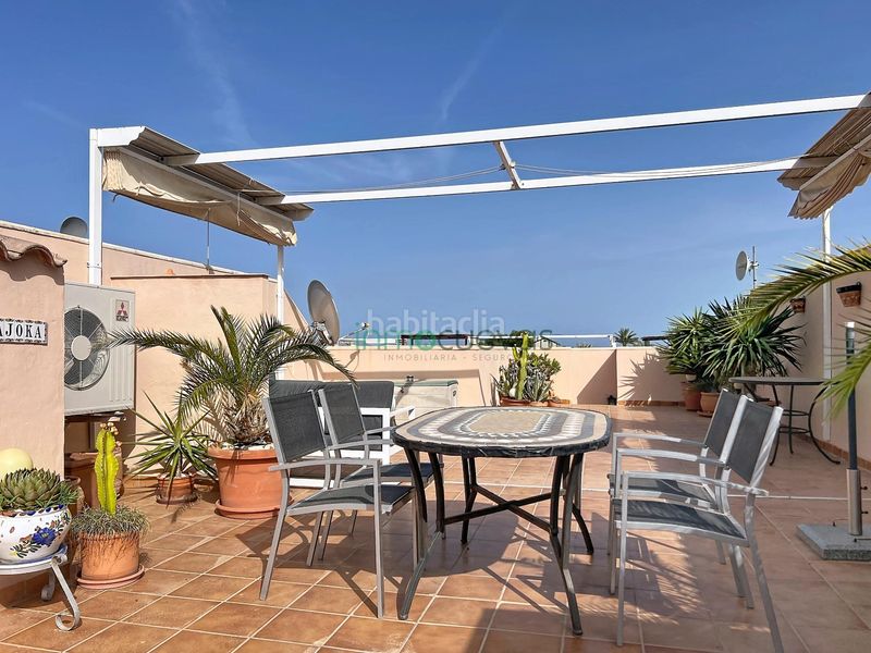 Foto 3dff9036-166d-4094-80b5-c9103b7cca4c. Lloguer àtic amb aparcament a Puerto Rey Vera