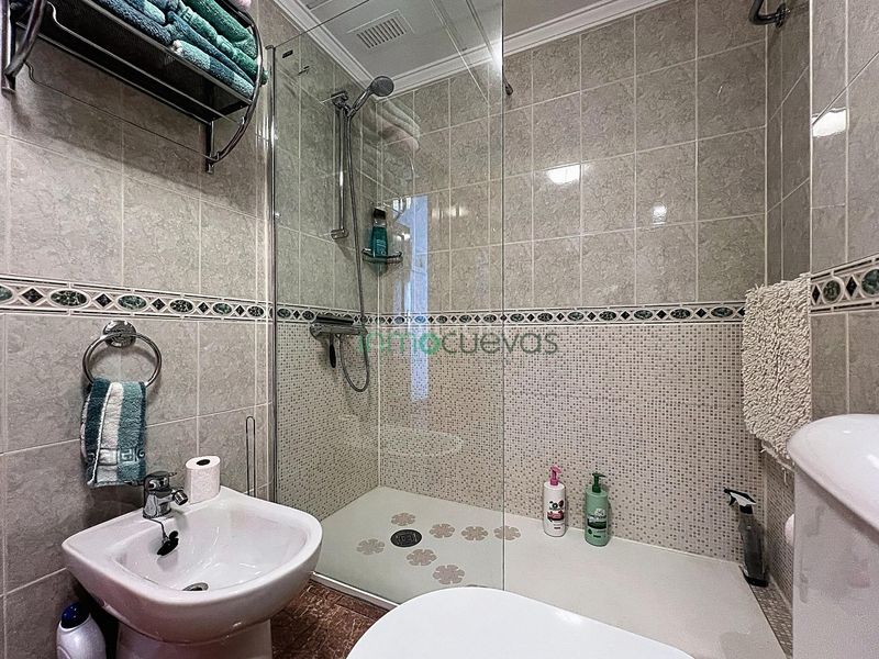 Foto 56f1f451-6c7f-467a-b31a-3680e537f0f3. Lloguer àtic amb aparcament a Puerto Rey Vera