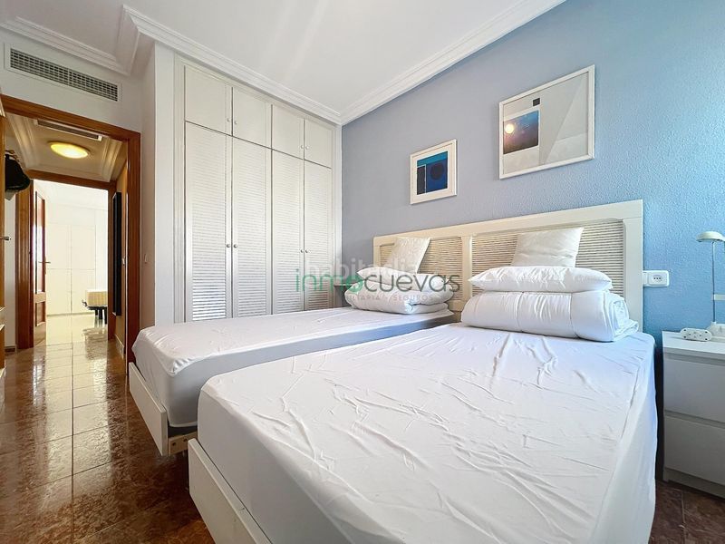 Foto 6a2da970-5da1-4ece-a416-72af0e71606d. Lloguer àtic amb aparcament a Puerto Rey Vera