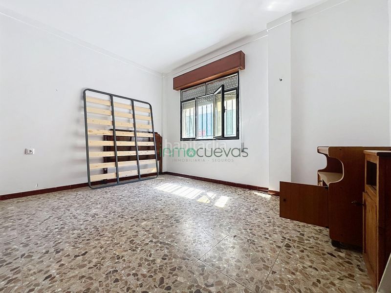 Foto 1b726a9b-a0b8-47e8-8901-2161b970a13c. Casa adossada amb aparcament a Zurgena