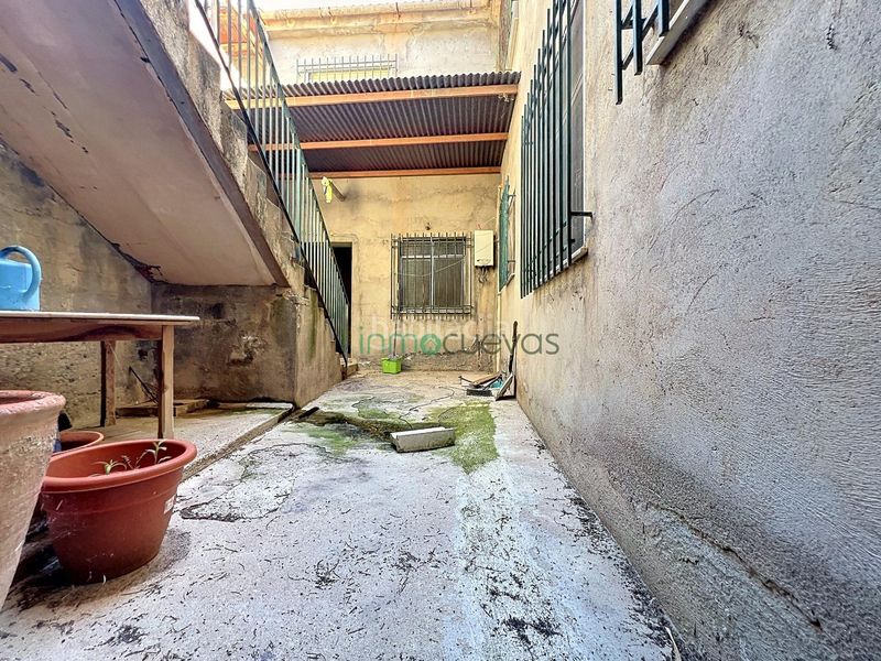 Foto 4d6e0d76-89ea-4a28-a0d8-365c22572f1a. Casa adossada amb aparcament a Zurgena