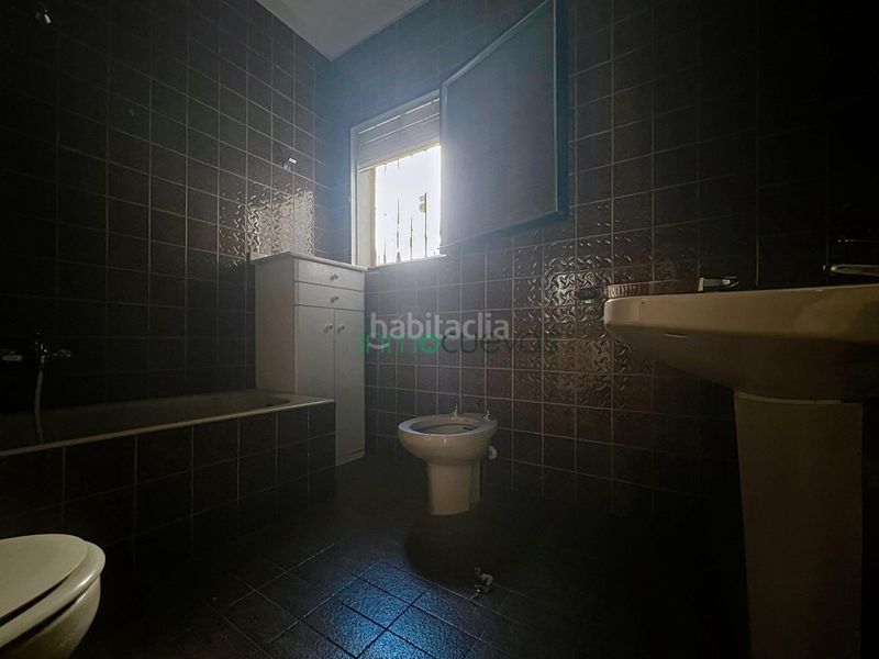 Foto 51f83290-f2cb-4c08-a3de-fc2a8e3b9b13. Casa adossada amb aparcament a Zurgena