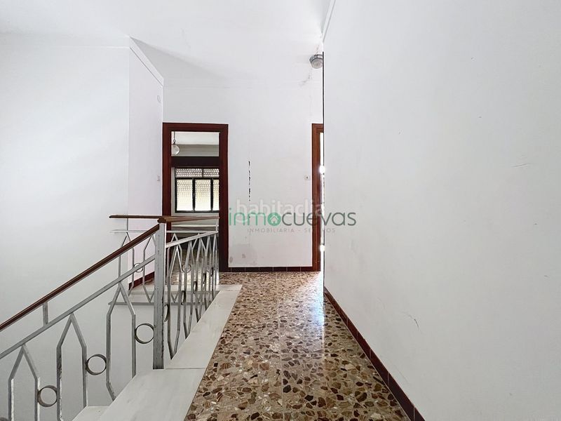 Foto 6d03fb89-a2ce-40b5-a4c4-b2e6d742aaa4. Casa adossada amb aparcament a Zurgena