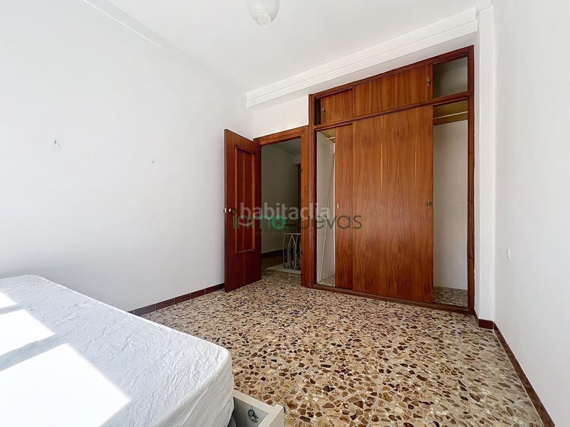Foto abb8ccc5-8eb4-45f4-980d-4b0a52cf029a. Casa adossada amb aparcament a Zurgena