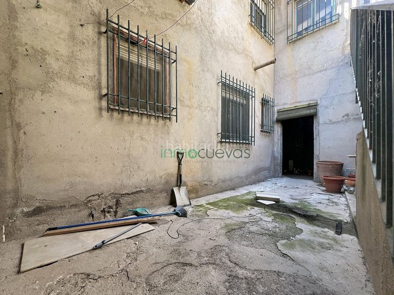 Foto b812fb5c-f74d-438b-92c8-42c171d17480. Casa adossada amb aparcament a Zurgena