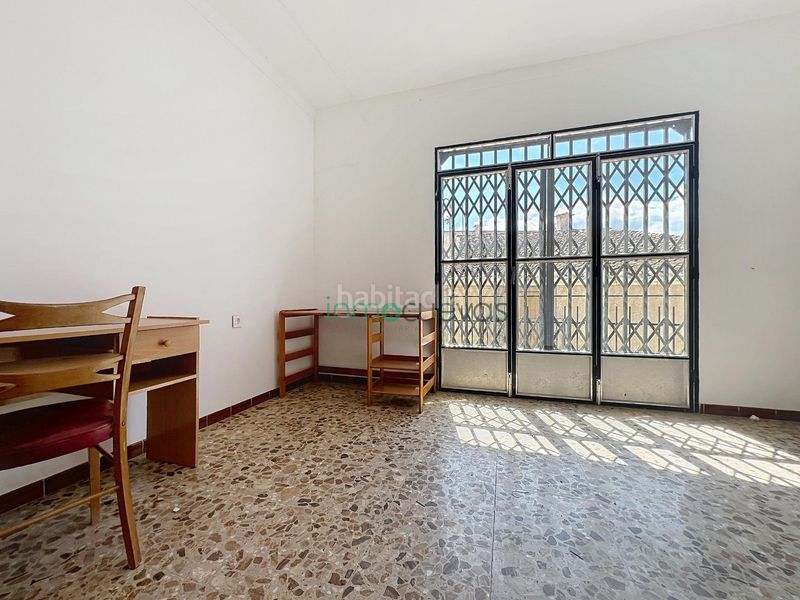 Foto c980a5e0-b769-4dcc-90f2-0b808f72619d. Casa adossada amb aparcament a Zurgena
