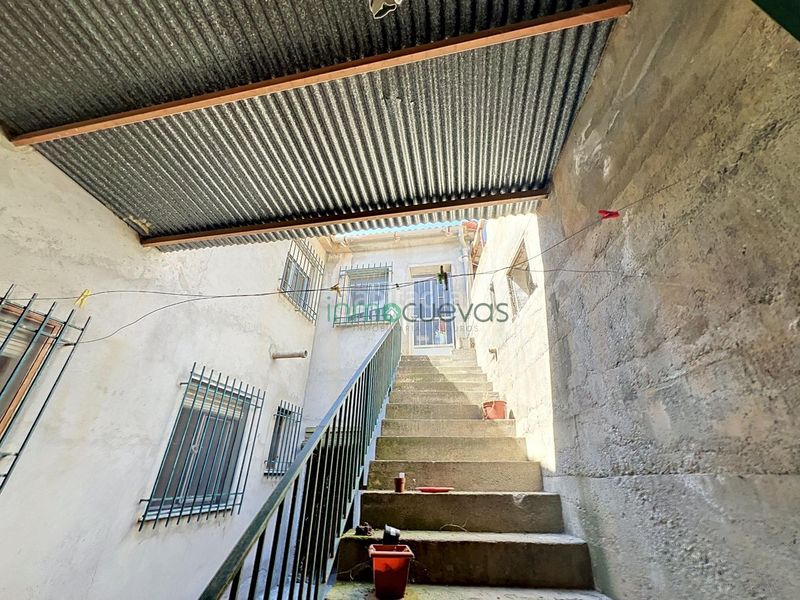 Foto e563a171-76ec-4c39-abb7-be9ad005ec58. Casa adossada amb aparcament a Zurgena