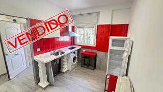 Estudi a Poniente-Faro. Estudio en venta en centro.