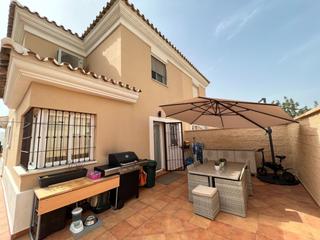 Xalet a Viña Málaga. Chalet en venta en torre del mar, 4 dormitorios.