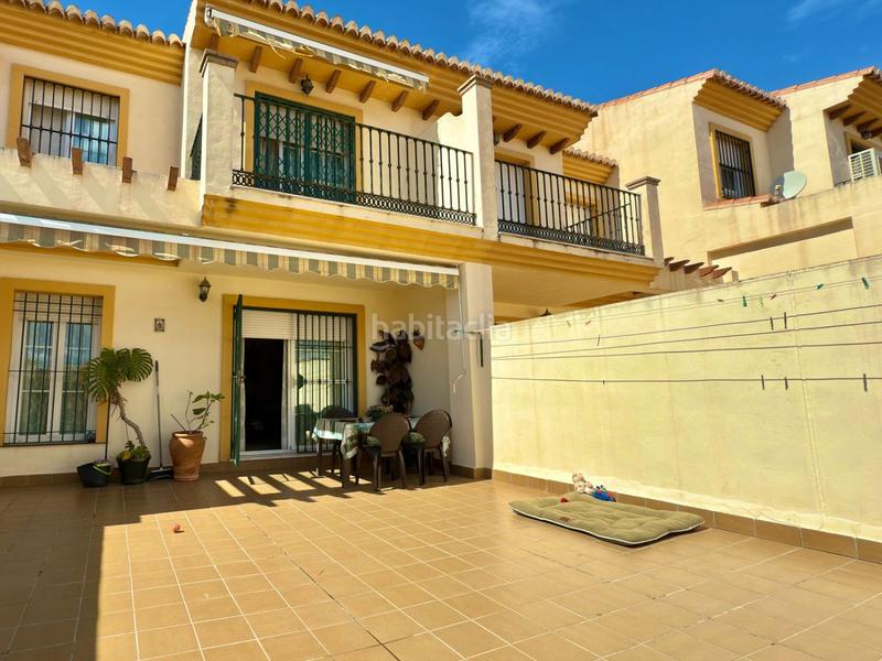 Foto f2db1805-c10a-49bf-828e-6e4e7cc81624. Chalet with parking in Viña Málaga Torre del Mar