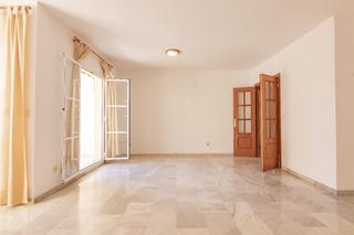 Pis a Paseo Marítimo de Levante. Piso en venta en centro, 2 dormitorios.