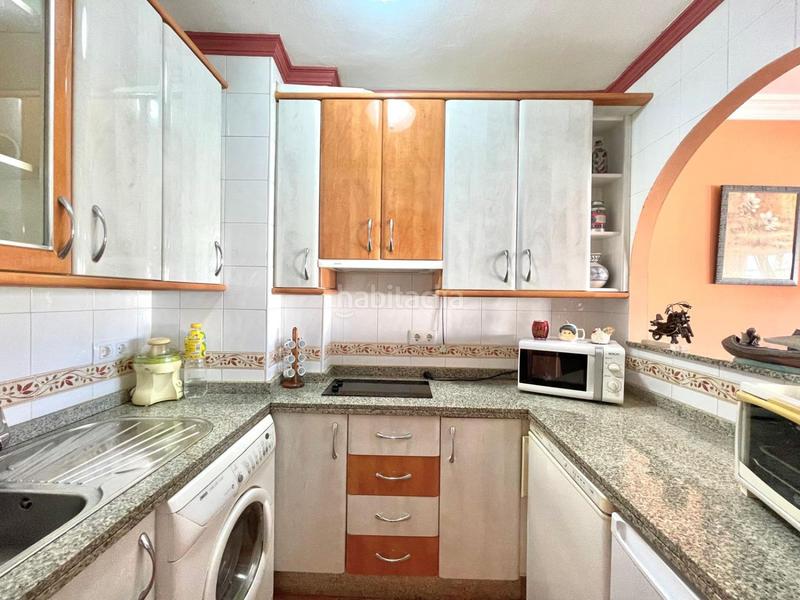 Foto 3b0450a5-c8e8-4e63-8f63-632e44ca8222. Piccolo appartamento con parcheggio piscina in Paseo Marítimo de Levante Torre del Mar