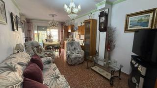 Etagenwohnung in Camino Viejo de Málaga. Piso en venta en centro, 4 dormitorios.