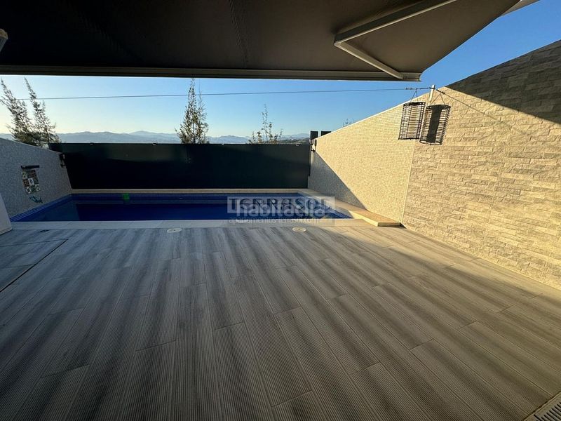 Foto 54e61905-6c15-467b-9cd6-c17832f96694. Casa amb calefacció piscina a Caleta de Velez