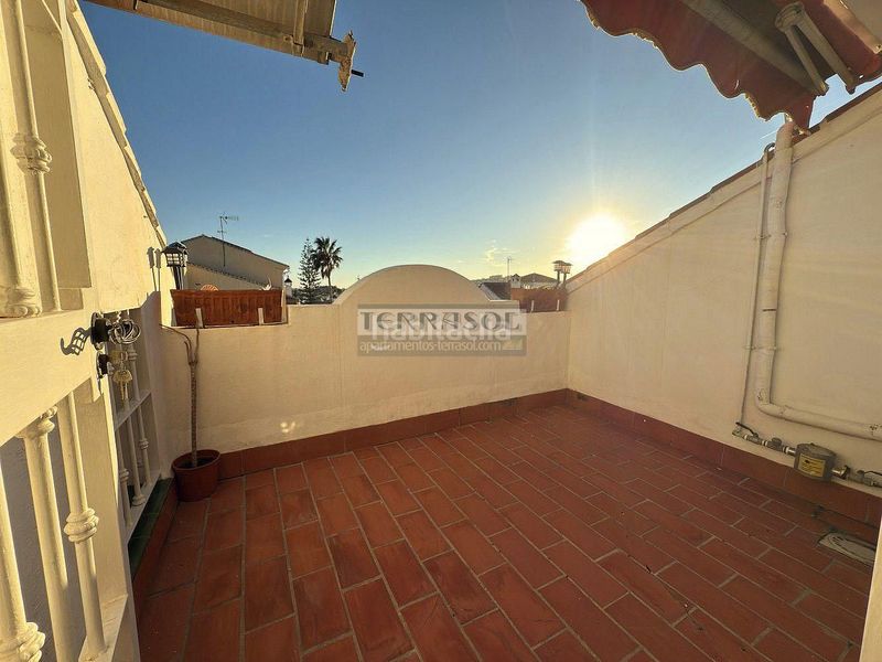 Foto 45b1698a-57e1-4ced-b3d7-3e490d631f95. Casa amb calefacció aparcament a El Tomillar Torre del Mar
