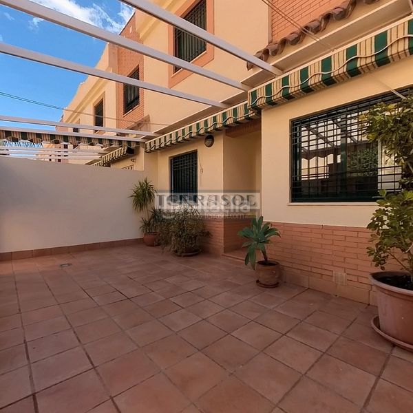 Foto f408098d-2e82-47cb-8df0-c55ab81fc0c2. Casa amb calefacció aparcament a Centro Torre del Mar