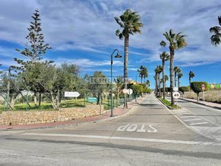 Dachwohnung in Caleta de Velez. Venta ático en caleta de velez  baviera golf