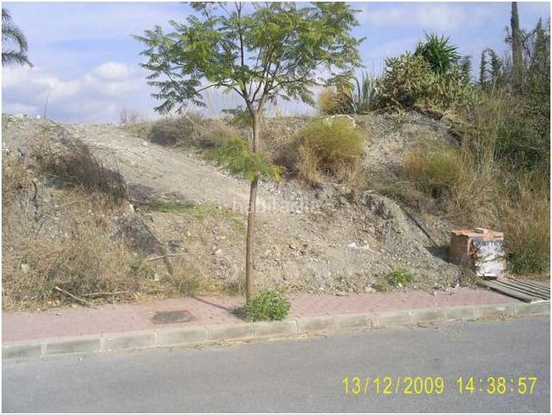 Foto 8e621b8d-4dcc-46a3-9e58-c6ea88b45aa9. Gewerbliches grundstück in Almayate Bajo