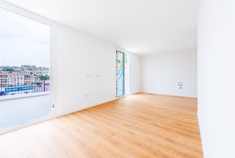 Foto 7f74f5af-eb6e-4d27-9ad0-f62ea4d404bc. Àtic amb calefacció a Centro Torre del Mar