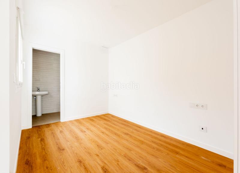 Foto ae651d15-bed1-4ab4-b0db-961d2cdf62cd. Àtic amb calefacció a Centro Torre del Mar