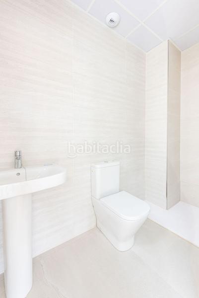 Foto f7b24bd6-6327-4f08-9238-b38b062b9e6b. Àtic amb calefacció a Centro Torre del Mar