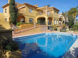 Xalet a Viña Málaga. Chalet en venta en norte - viña malaga alto, 6 dormitorios.