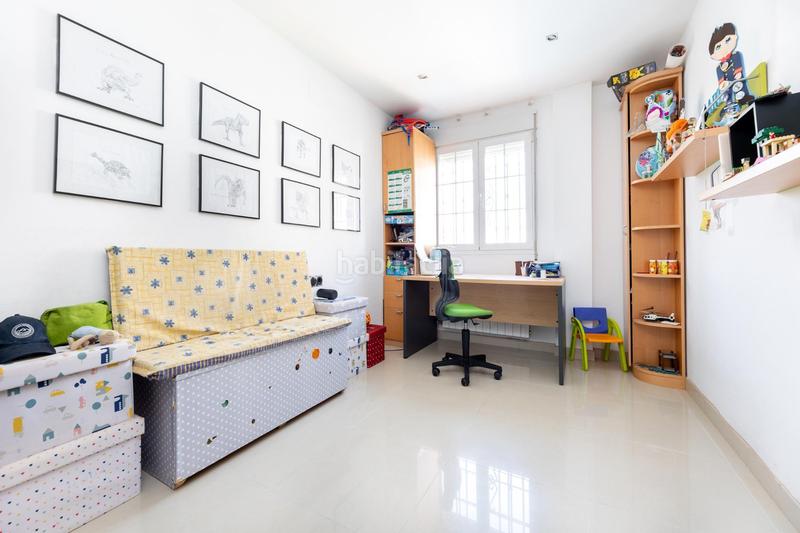 Foto c4010ef3-9578-4a47-bbe2-988d37af973f. Xalet amb calefacció aparcament piscina a Huétor Vega