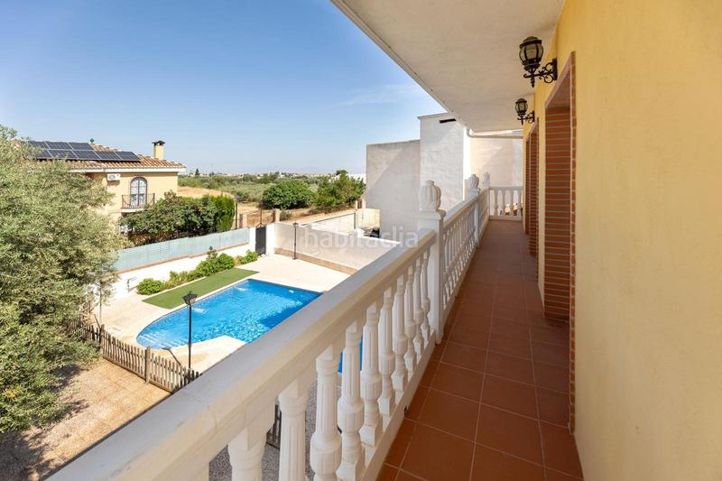 Foto b8a12f73-275a-44e5-92b8-09336a8df04d. Casa amplio chalet con piscina, pista deportiva y vistas . en Ogíjares