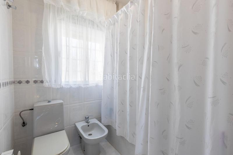 Foto a0b9c8b5-3b23-48d9-b4cd-dfb33cd0e982. Chalet atencion! ponemos a la venta esta espectacular villa en el pantano de cubillas! en Atarfe