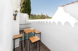 Casa adossada  C. frailes de la victoria, 5. Una joya con vistas a la historia de granada  vive en el corazón