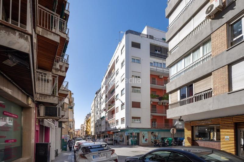 Foto cfd148d3-f8ed-40ca-9722-8d0d53a95c8b. Piso fantástico piso en pleno centro , ideal para vivir o invertir. en Granada