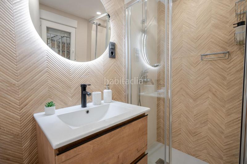 Foto f5c4a5dd-9417-4ca1-9fb8-6504966bba58. Piso  reformado junto palacio congresos en Barrio de Zaidín Granada