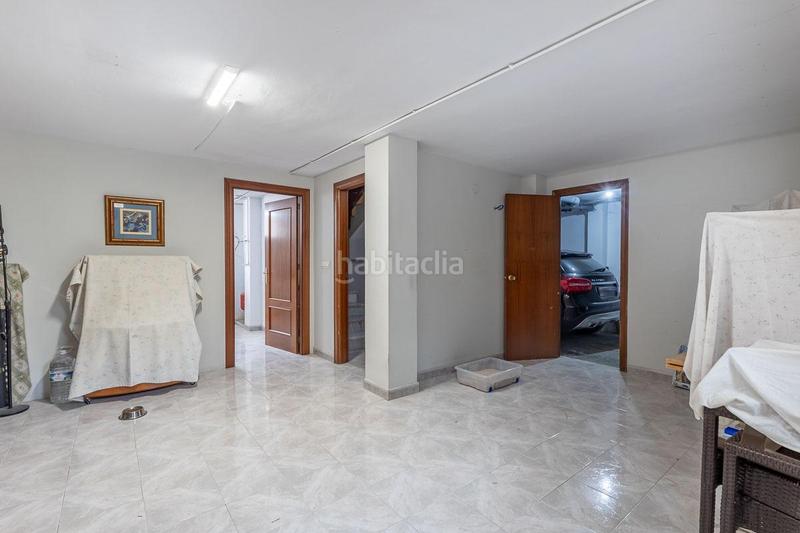 Foto c6575205-9a34-4cba-a38c-781af7fb891d. Casa  adosada con piscina en Santa Fe