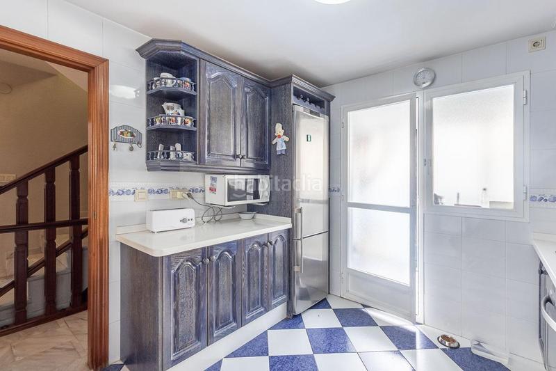 Foto ebfa3d9a-a077-4359-b86a-a90ea994825c. Casa  adosada con piscina en Santa Fe