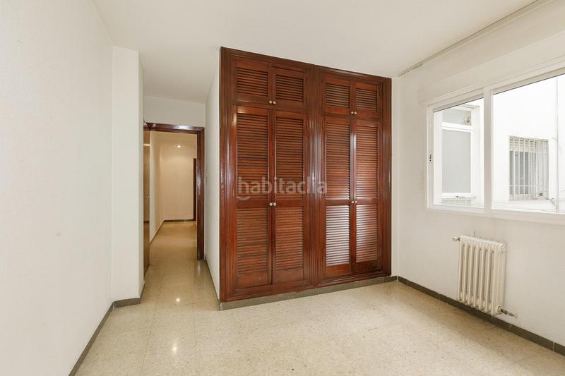 Foto 437a2863-9098-41f8-a893-c18cf0d11061. Piso gran piso junto a parque federico garcía lorca en Granada