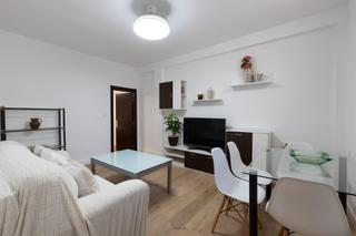 Appartement  Calle pintor lopez mezquita. Piso con ubicación privilegiada en calle pintor lópez mezquita