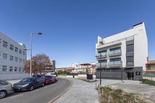 Appartement  Calle lopez neira. Dos pisos en uno en el pts