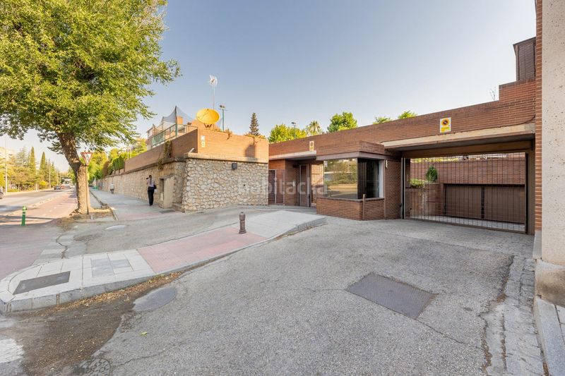 Foto d7aa5c1e-a969-4490-85e3-102a9466ca27. Casa pareada chalet adosado en zona la caleta en Cerrillo de Maracena - Periodistas Granada