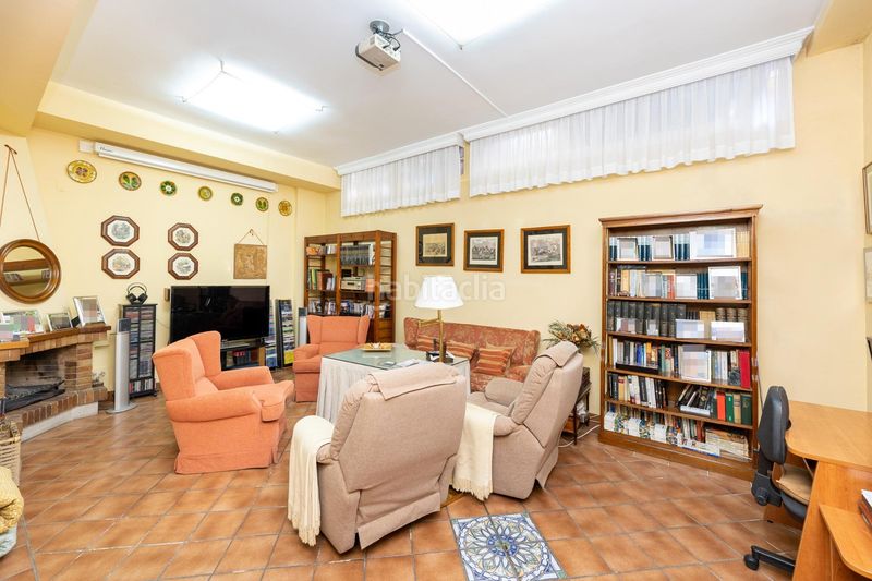 Foto fa70ac7a-f690-48e6-bc60-2a16e6885816. Casa pareada chalet adosado en zona la caleta en Cerrillo de Maracena - Periodistas Granada