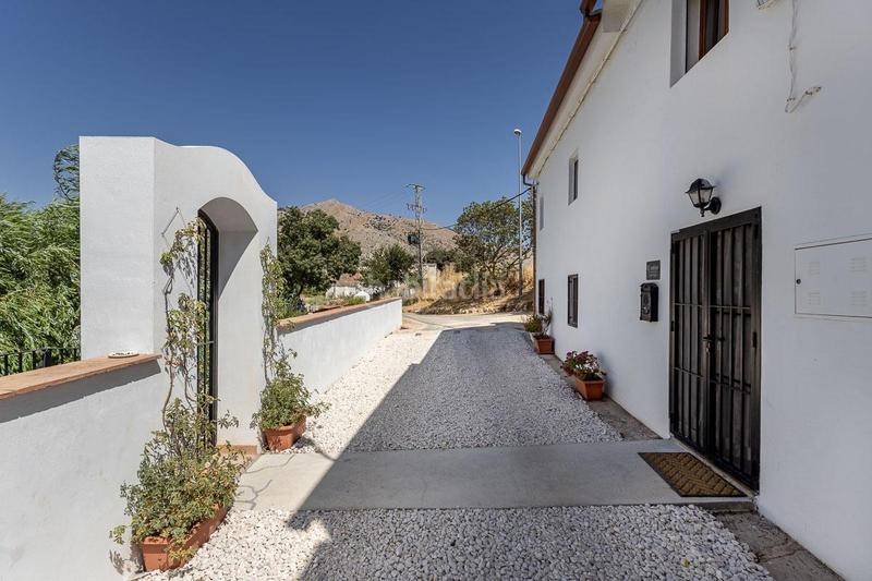 Foto 3f0b6457-b9cf-43e8-b958-278812c33799. Xalet amb piscina a Loja