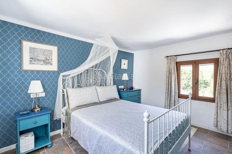 Foto b5372fce-3fd2-41dc-8a93-bd21fa7124d7. Xalet amb piscina a Loja