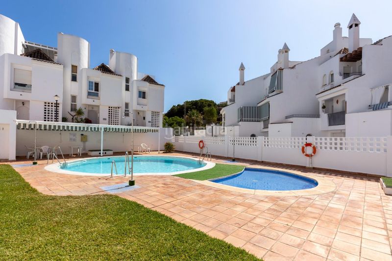 Foto d1c6c02c-0cfc-4bd6-b196-19b6bbdfac28. Casa adossada amb aparcament piscina a Velilla - Velilla Taramay Almuñécar