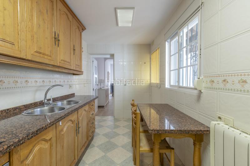 Foto b4a22ce3-cfab-4f1c-bff3-865b7fa1655e. Maison jumelée dans La Zubia Ciudad Zubia (La)